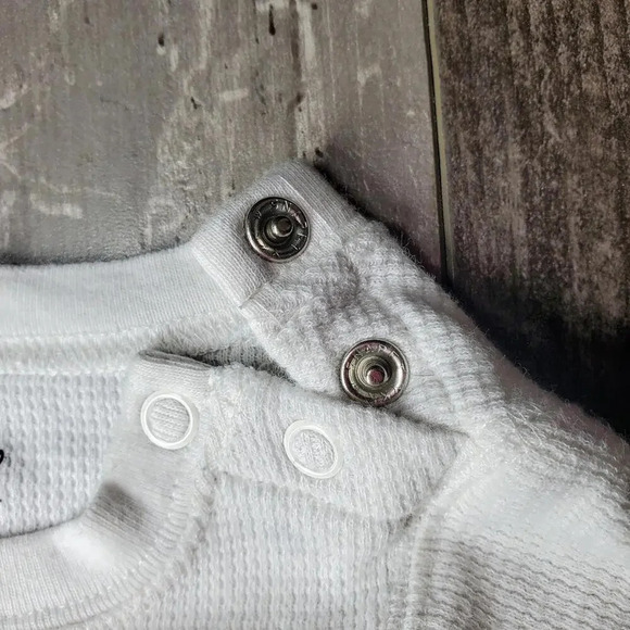 Disney and Jumping Beans Size 18m Mickey Mouse Long Sleeve Knit Bodysuit EUC - Picture 5 of 12